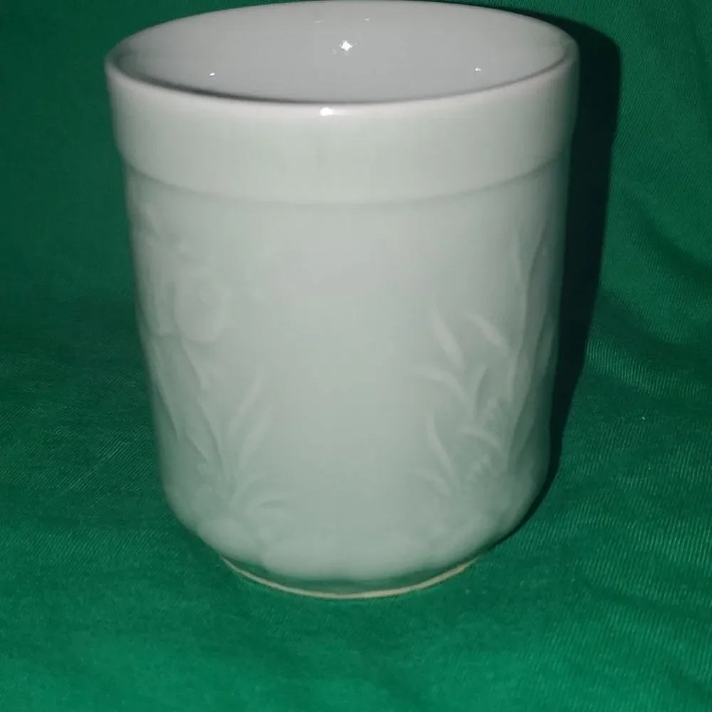 Vintage Longquan Celadon Koi Carp Fish Tea Coffee Cup 8 0z.